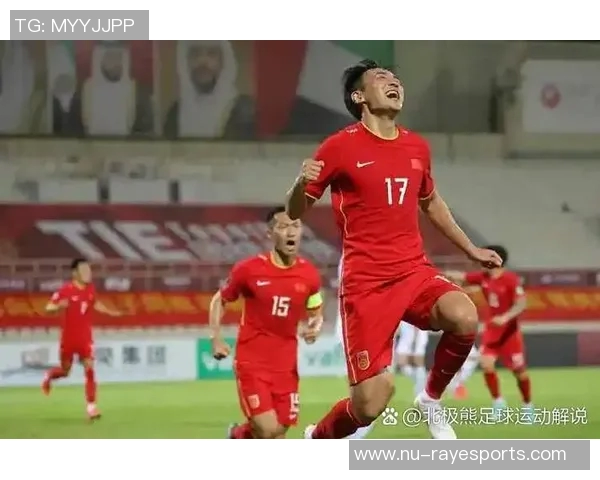 足球场上的旋律 多球星共唱激情与梦想的乐章 足球场上的旋律 多球星共唱激情与梦想的乐章